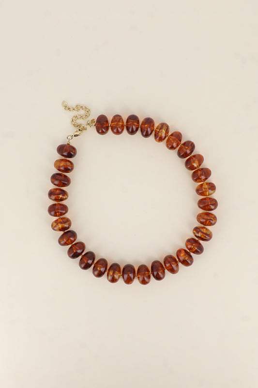 Collier en perles de résine ovales